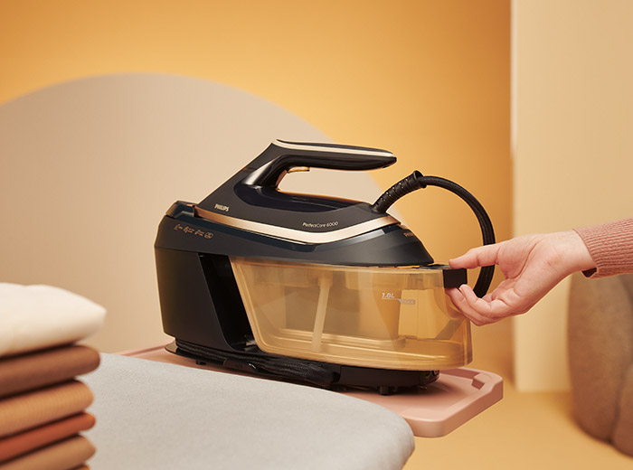 Stor avtagbar vattentank f&ouml;r enkel p&aring;fyllning 