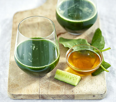 Gr&ouml;nk&aring;lssmoothie med ingef&auml;ra och &auml;pple recept