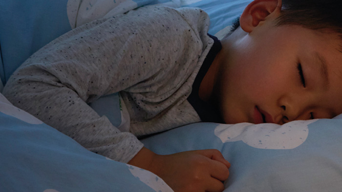 S&auml;nkt ljudniv&aring;, ett barn som sover