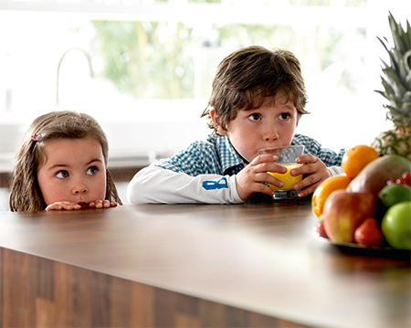 Tips f&ouml;r att f&aring; ditt barn att &auml;ta gr&ouml;nsaker